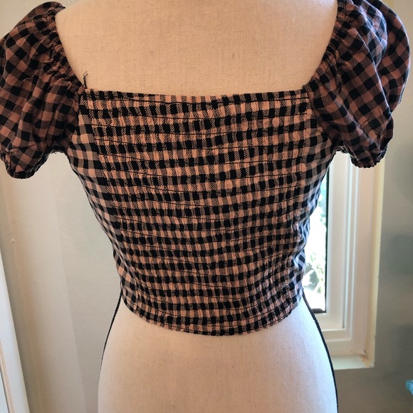 Rabbit Rose 🥀 Top - Picture 2 of 6